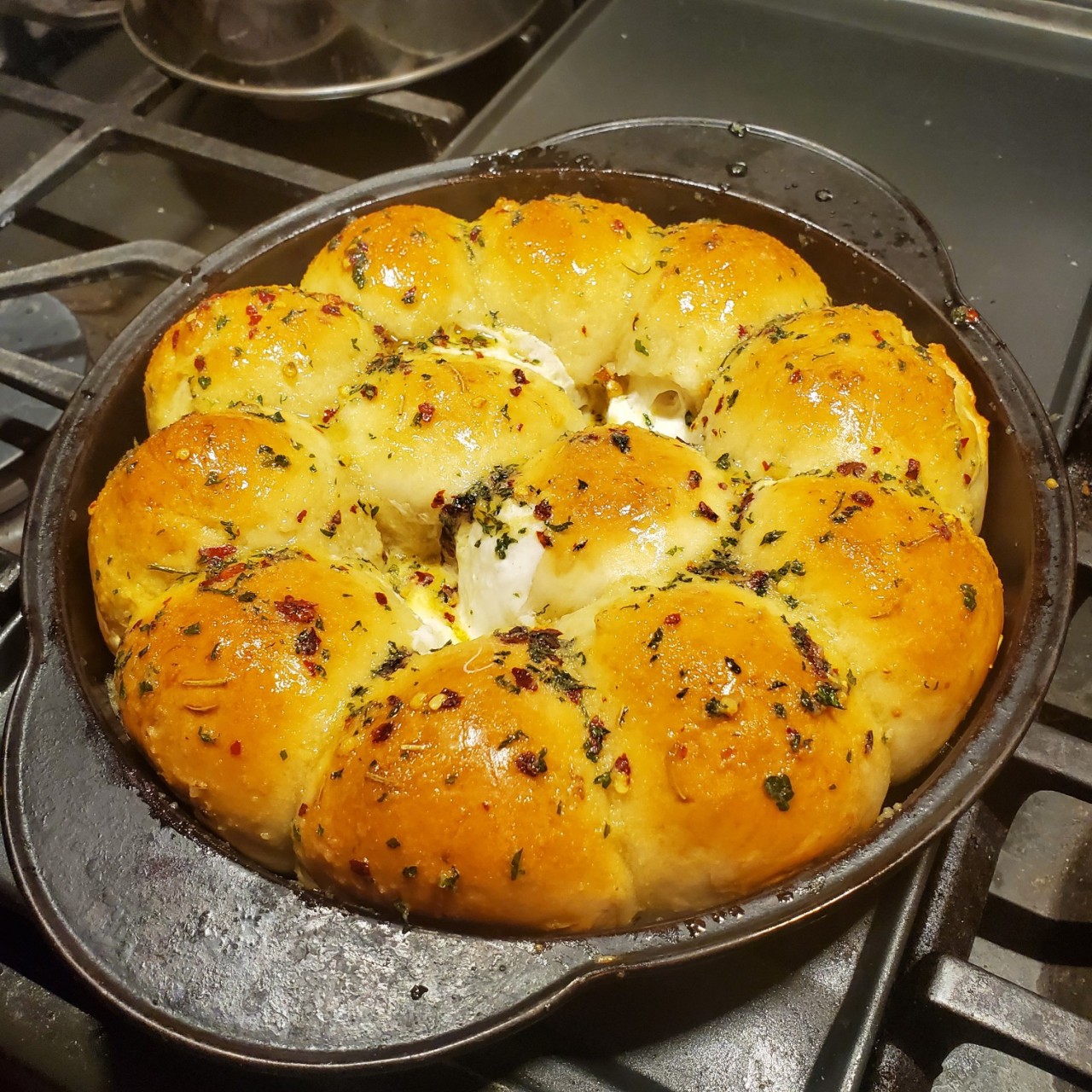 bread rolls in a round pan